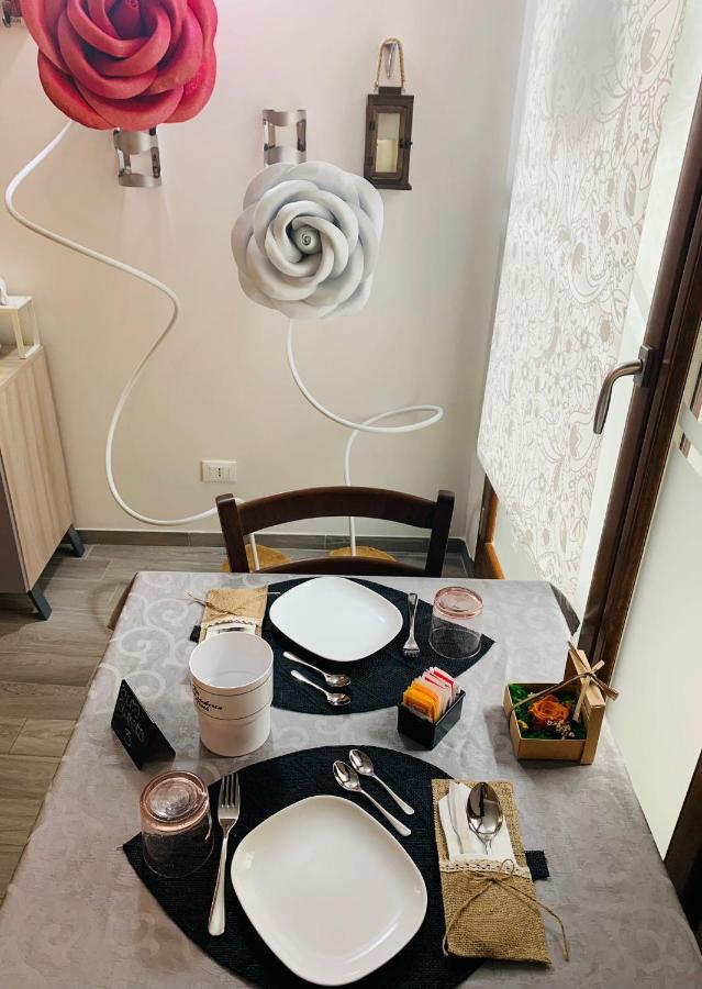韦尔巴尼亚 Residenza Lisy酒店 外观 照片